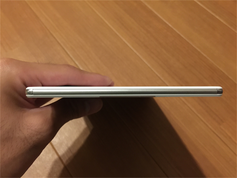 Xperia Z3 Tablet Compactの上面