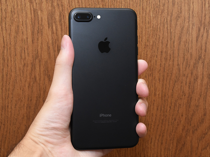 Apple Iphone 7 Plus ブラック を購入 外観デザインやファースト