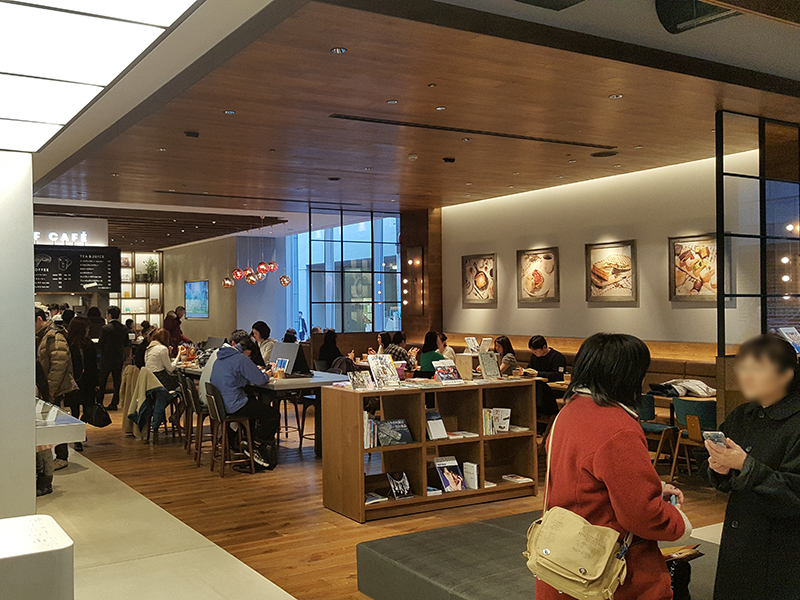 カフェ併設の新たなkddi直営店 Au Sendai を訪問 アクセス方法やオープン直後の雰囲気など そうすけブログ Com