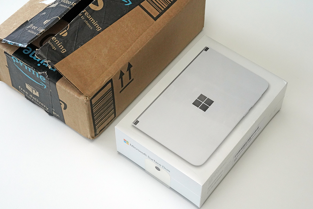 Amazon.comマーケットプレイスを利用して個人輸入したMicrosoft Surface Duo